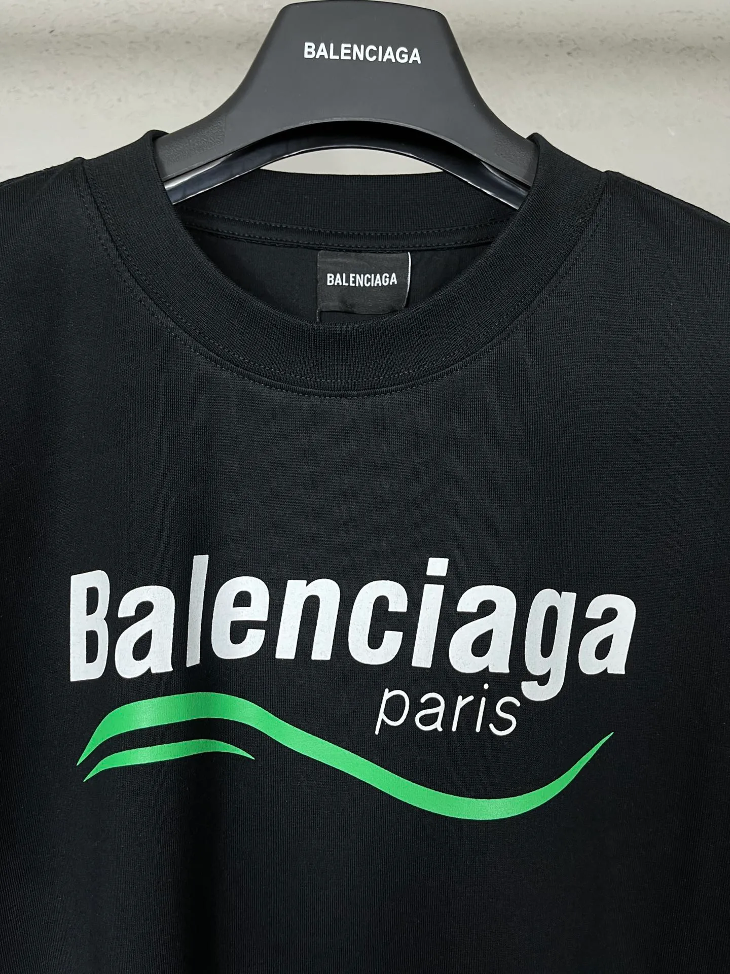 【 . Quality】BALENCI*GA/ BALENCI*GA#2023New Arrival， Lo GOClassic T . ZP . 260 ， . . . . Color Change。 。 . ， 。 OS . Same Style ：BL 223205 ：Black.White Size：XS L